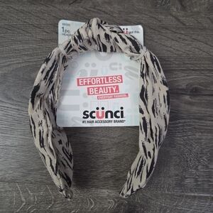 Scunci Black and Cream Headband NEW